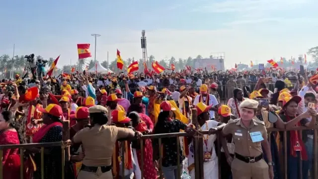 தவெக மீது தேர்தல் ஆணையத்தில் பரபரப்பு புகார்: டிஜிட்டல் பிரச்சாரம் மற்றும் ரகசிய வாக்கெடுப்பு விதிமீறல் குற்றச்சாட்டு!