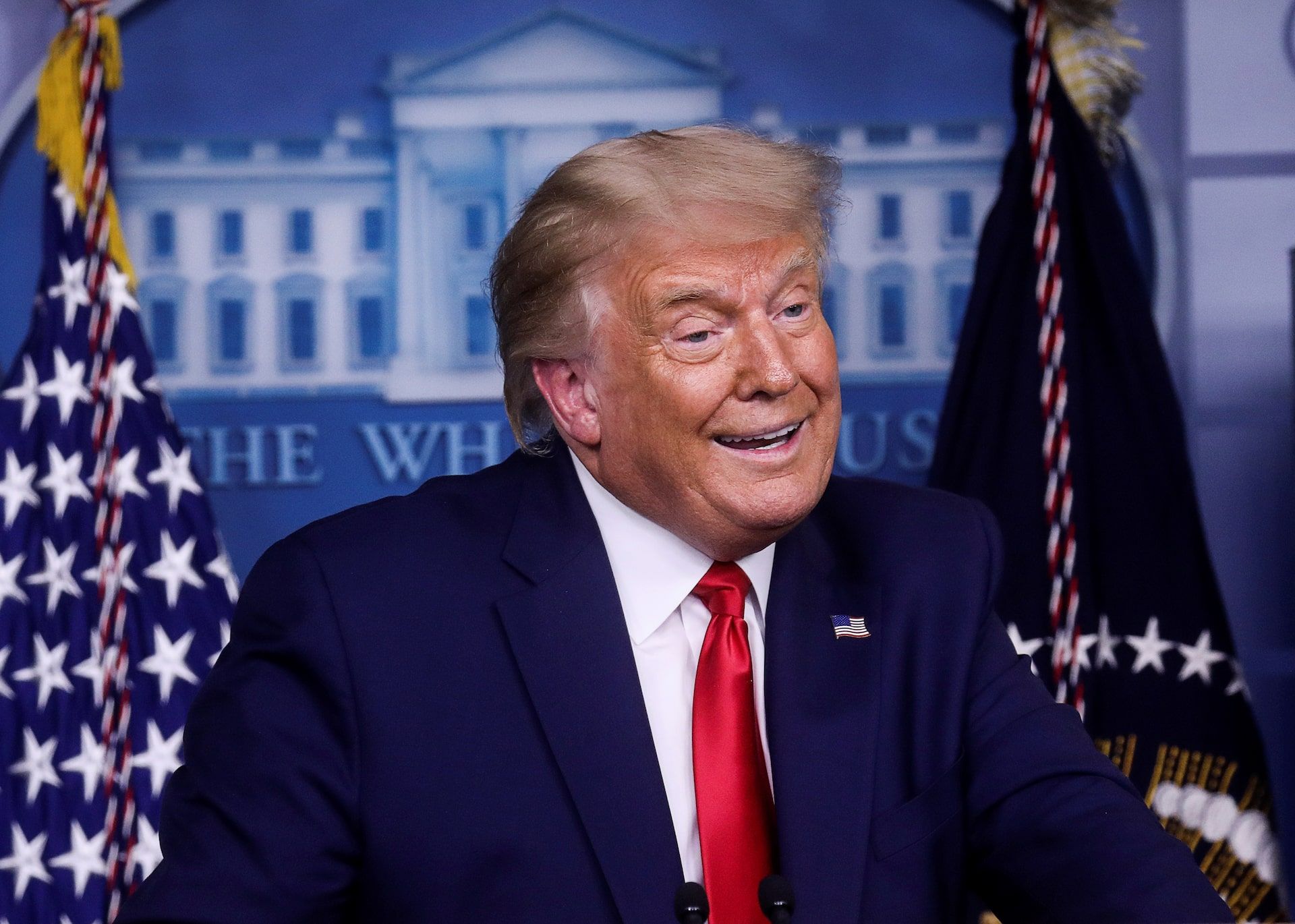 புளோரிடா விமான நிலையத்திற்கு டொனால்ட் ட்ரம்ப் பெயர் சூட்ட ஒப்புதல்!