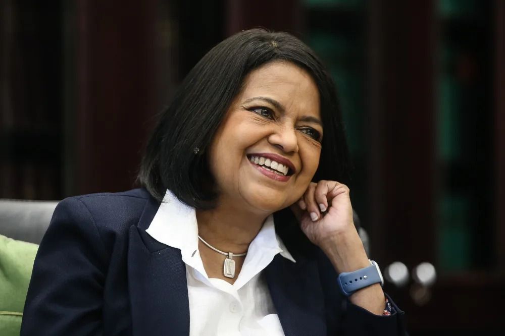 மலேசிய கூட்டரசு நீதிமன்றத்தின் முதல் இந்திய வம்சாவளி பெண் நீதிபதி நளினி பத்மநாதன் ஓய்வு!