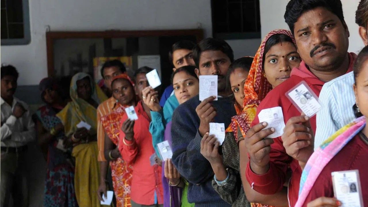 உங்கள் வாக்குச்சாவடியை ஆன்லைனில் கண்டறிவது எப்படி? நாளை தமிழகத் தேர்தல்: கடைசி நேரத் தவிப்பைத் தவிர்க்க எளிய வழிமுறைகள்!