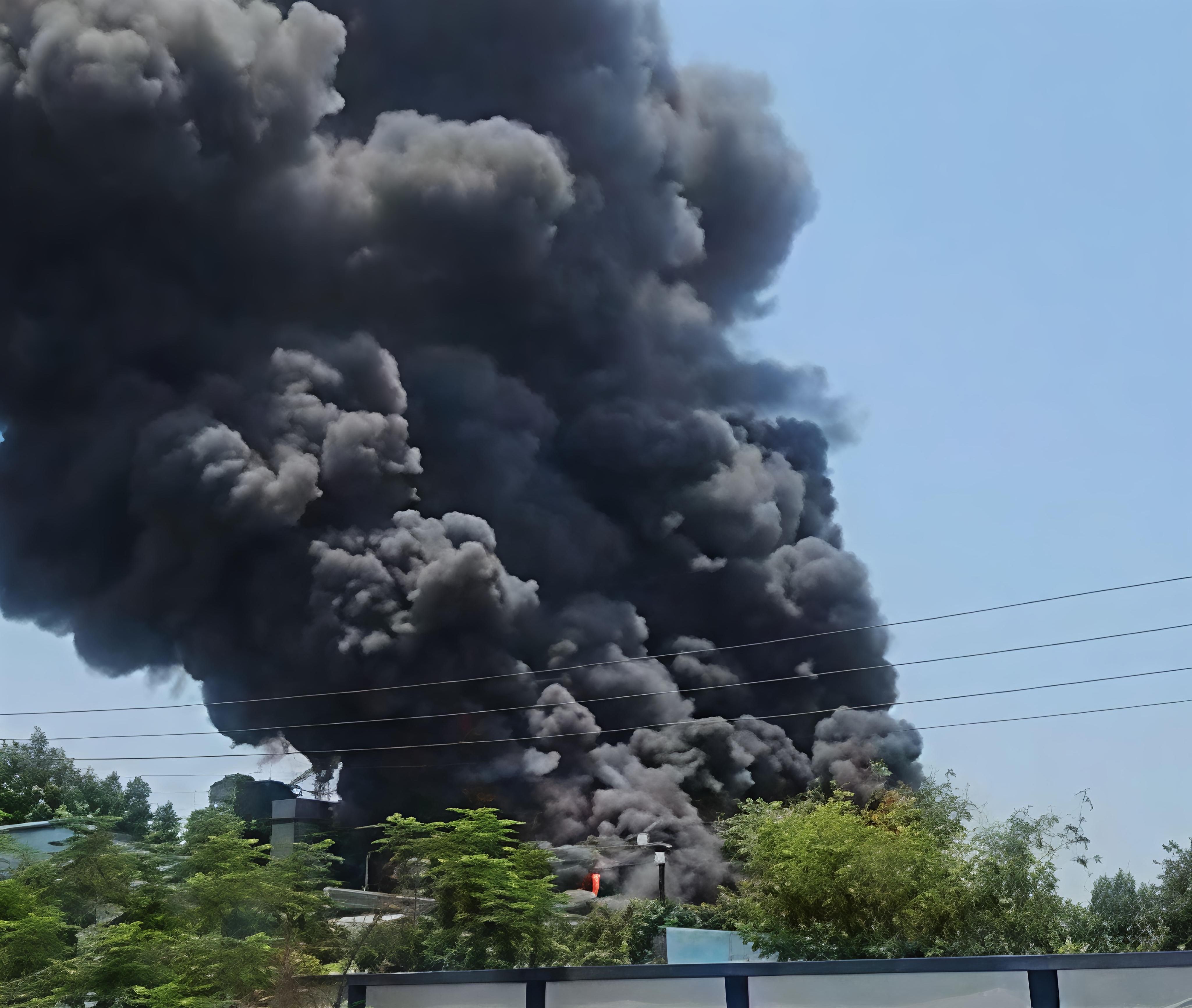 குஜராத் ரசாயன தொழிற்சாலையில் தீ விபத்து: 16 தொழிலாளர்கள் காயம்