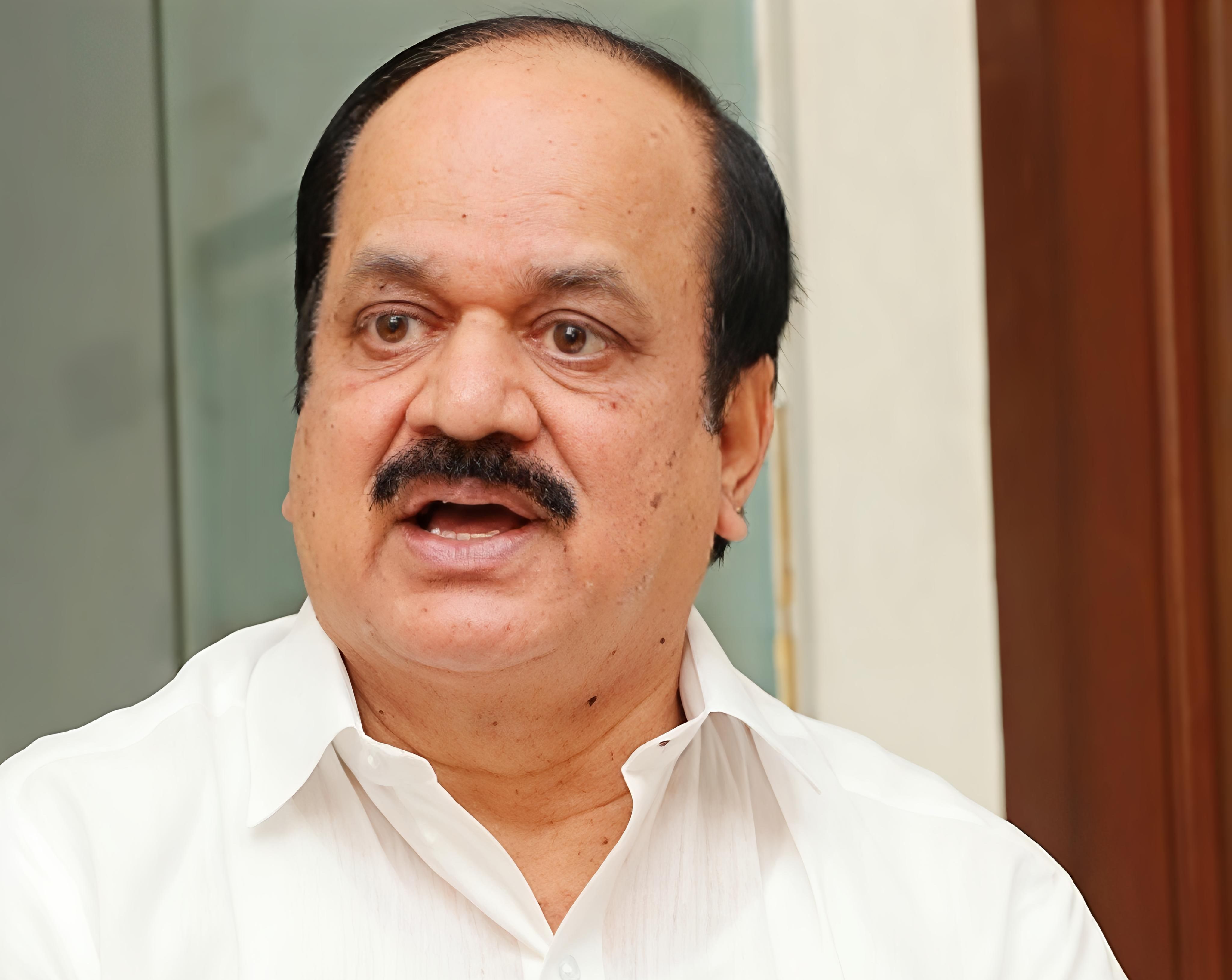 புதிய சபாநாயகராக ஜெ.சி.டி. பிரபாகர் பொறுப்பேற்பு