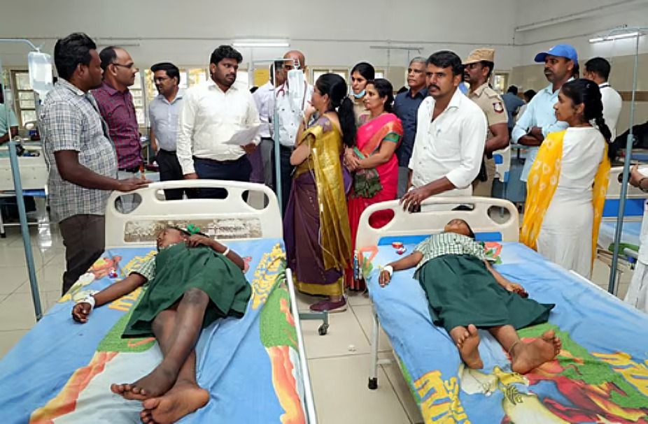 கோவையில் அரசுப் பள்ளியில் மதிய உணவு சாப்பிட்ட 43 மாணவர்கள் திடீர் உடல்நலம் பாதிப்பு!