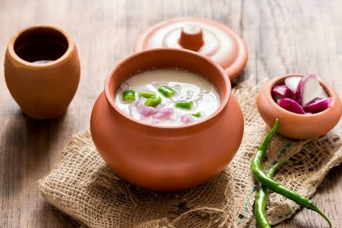 கோடைகால வெப்பத்தைத் தணிக்க 'பழைய சோறு': வியக்கவைக்கும் மருத்துவப் பயன்கள்!