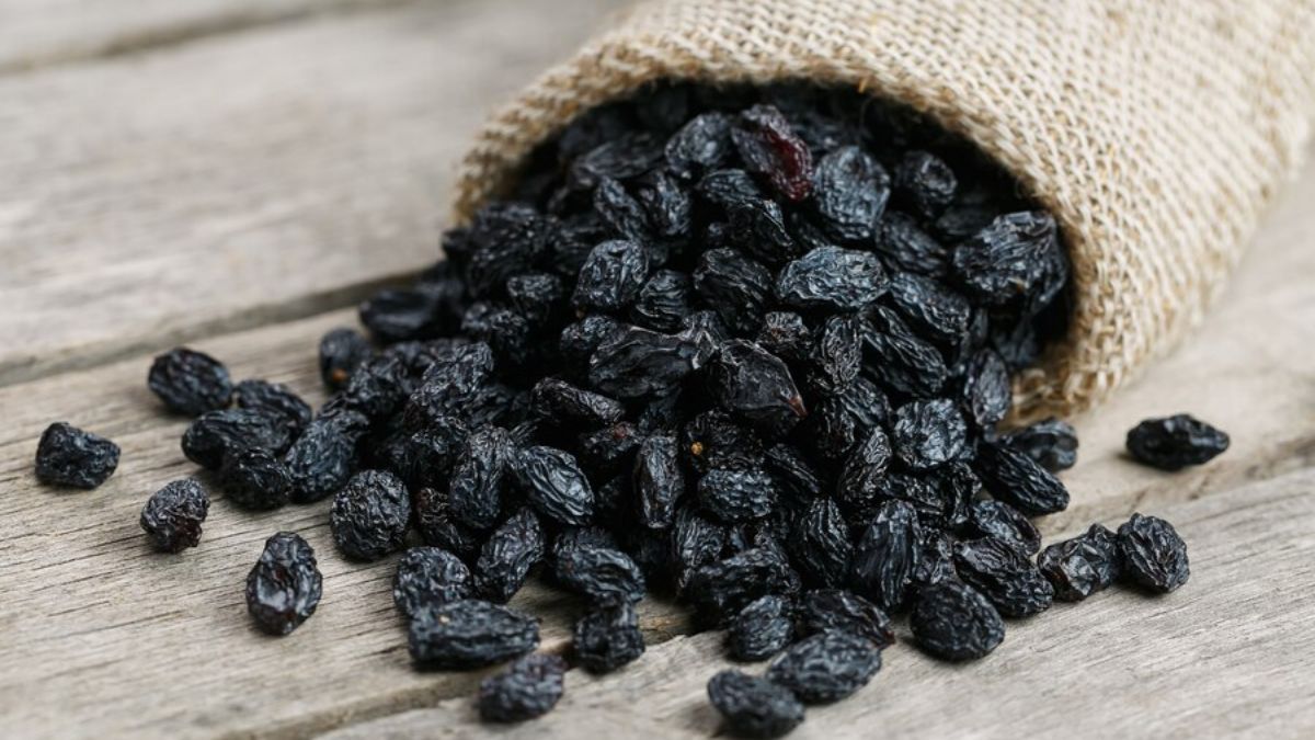 ஊறவைத்த கருப்பு உலர் திராட்சை: உடலின் ஒட்டுமொத்த ஆரோக்கியத்தை மேம்படுத்தும் 'இயற்கை மருந்து'!