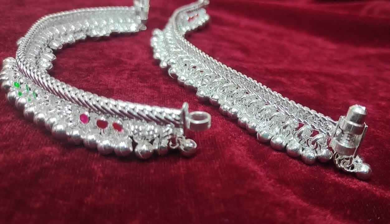 அழகையும் ஆரோக்கியத்தையும் தரும் கொலுசு: பாரம்பரிய அணிகலனின் வியக்கவைக்கும் மருத்துவப் பின்னணி!