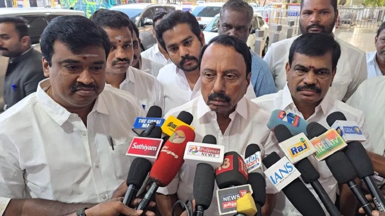 200 இடங்களைக் கைப்பற்றி விஜய் முதலமைச்சராவது உறுதி: 'விசில் புரட்சி' வெடிக்கும் என செங்கோட்டையன் அதிரடி!