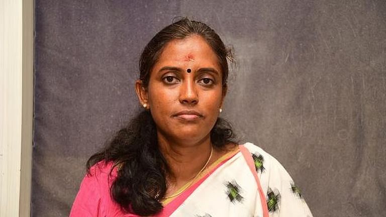 திமுக - காங்கிரஸ் உறவில் முறிவு: "அரசியல் நாகரிகத்தோடு பிரிவோம்" - எம்பி ஜோதிமணி அறிக்கை!