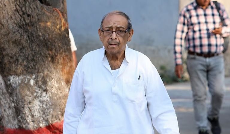 71 வயதில் நீட் தேர்வு: அம்மாவின் ஆசையை நிறைவேற்ற களமிறங்கிய முதியவர் அசோக்!