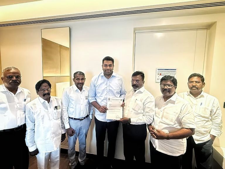 விஜய்யின் ‘ஆபத்பாந்தவன்’ ஆனார் திருமாவளவன்: பெரும்பான்மையை எட்டியது தவெக - தமிழக முதல்வராகிறார் விஜய்!