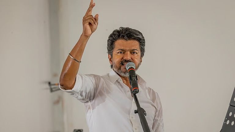 "டிவி பார்த்துத் தெரிஞ்சுகிட்ட தீர்ந்துபோன சக்தி!" - எடப்பாடி பழனிசாமியை வெளுத்து வாங்கிய தவெக ஐடி விங்க்!
