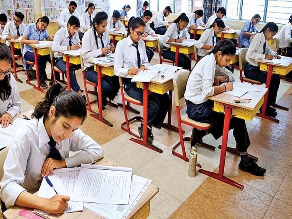 CBSE மாணவர்களுக்கு ஷாக்... 10-ம் வகுப்பு பாஸ் ஆக இனி இது கட்டாயம்!