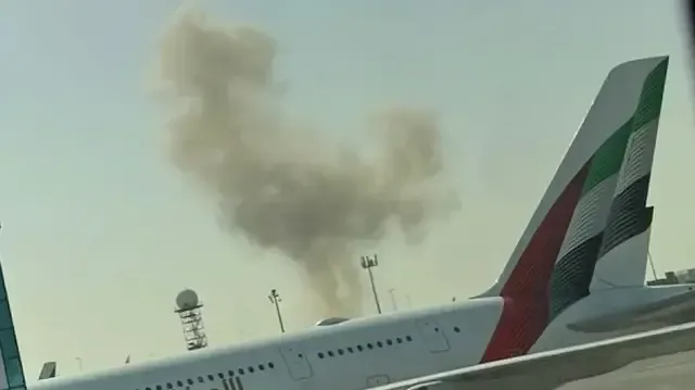 துபாய் விமான நிலையம் அருகே ஈரான் ட்ரோன் தாக்குதல்: இந்தியர் உட்பட நால்வர் காயம்