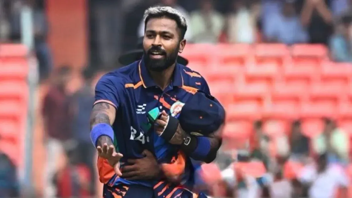 "மன்னன் நான் வந்தேன்னா ஊர் அலற".. ஹர்திக் பாண்டியா மாஸ் கம்பேக்.. பேட்டிங்கில் வெறியாட்டம்  