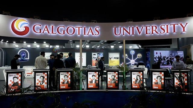 மாட்டிக்கொண்ட கல்கோடியாஸ்! சீன ரோபோவுக்கு இந்தியப் பெயர் சூட்டி ஏமாற்றிய விவகாரம் அம்பலம்.