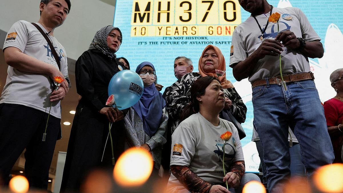 மாயமாகி 12 ஆண்டுகள்: MH-370 விமானத்தைத் தேடும் பணியை நீட்டிக்க உறவினர்கள் கண்ணீர் கோரிக்கை!