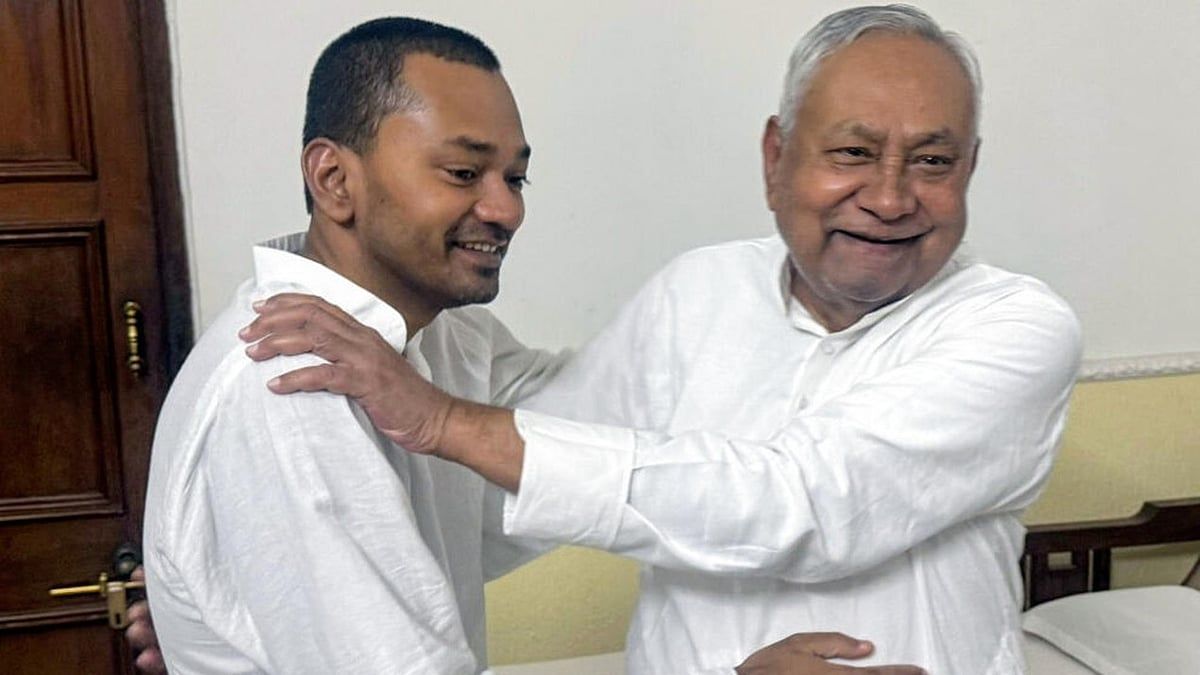 ஜேடியு கட்சியில் இணைந்தார் நிதிஷ் குமாரின் மகன் - துணை முதல்வர் பதவி வழங்கத் திட்டம்!