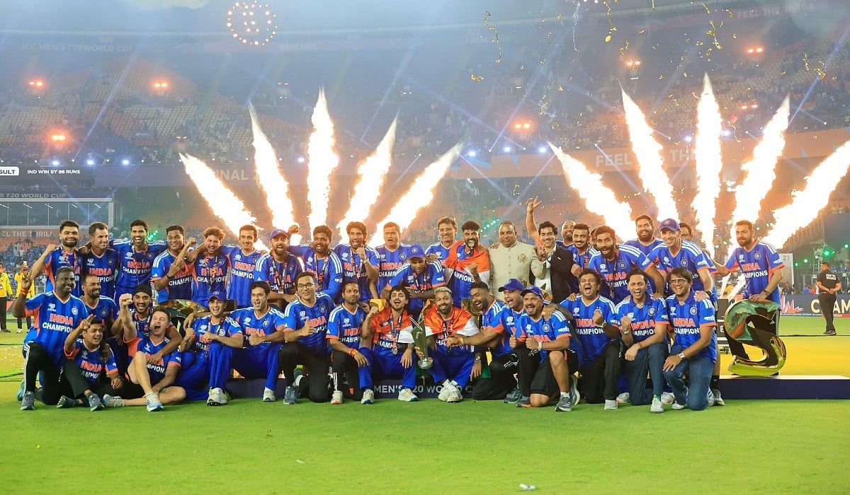 சொந்த மண்ணில் சரித்திரம் படைத்த இந்தியா: நியூஸிலாந்தை வீழ்த்தி 3-வது முறையாக டி20 உலகக் கோப்பையை வென்று சாதனை!