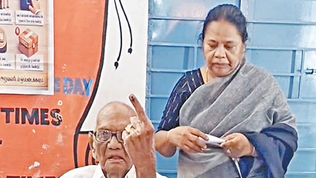 102 வயதில் நேரில் வந்து வாக்களித்த ஸ்டாலினின் தாய்மாமா!