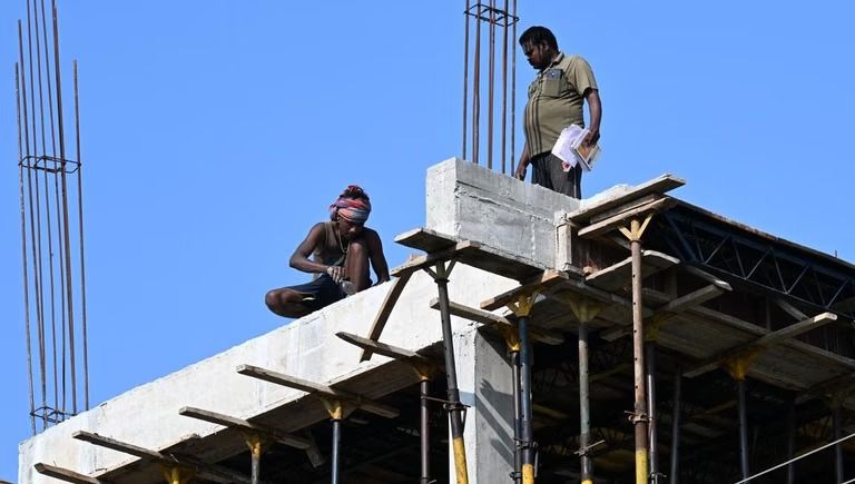 வெயில் கொடுமை: பகல் நேரத்தில் பணியாளர்களுக்கு கட்டாய ஓய்வு அளிக்க பொது சுகாதாரத்துறை அதிரடி அறிவுறுத்தல்!