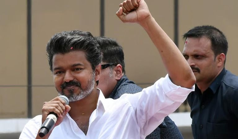 தவெக சட்டமன்றக் குழு தலைவராக விஜய் ஒருமனதாகத் தேர்வு; முதல்வர் நாற்காலியை நோக்கி அதிரடி நகர்வு!