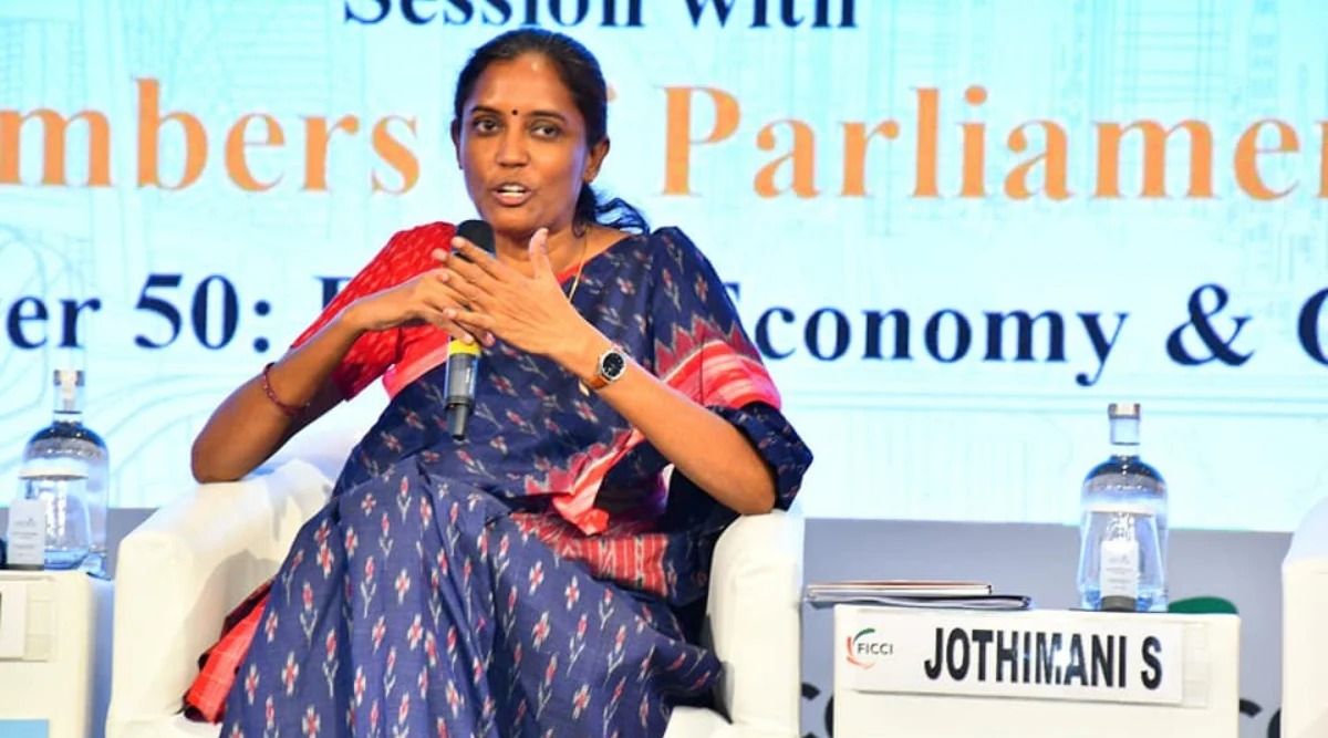 பாஜக பாணியை கையில் எடுக்கிறதா தவெக? குதிரை பேரத்தை ஏற்க முடியாது! - கரூர் எம்.பி ஜோதிமணி எச்சரிக்கை