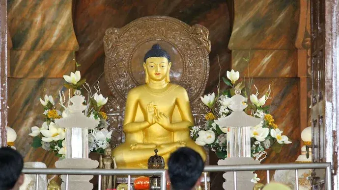 அமைதி மற்றும் அகிம்சையைப் போற்றுவோம்: தமிழக ஆளுநர் மற்றும் அரசியல் தலைவர்கள் மகாவீர் ஜெயந்தி வாழ்த்து!