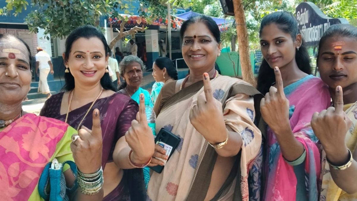 வரலாற்றுச் சாதனை: தமிழகத் தேர்தலில் இரவு 10 மணி நிலவரப்படி 85.14% வாக்குகள் பதிவு!